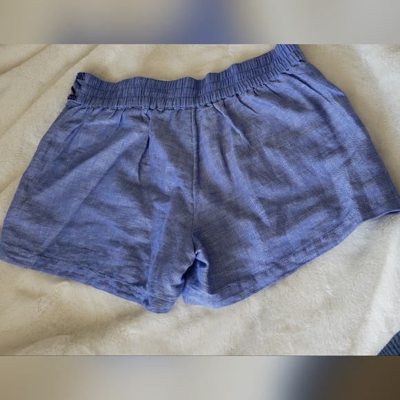 Vineyard Vines size 4 linen & cotton shorts. Embroidered like new + FREE top! - Picture 2 of 13